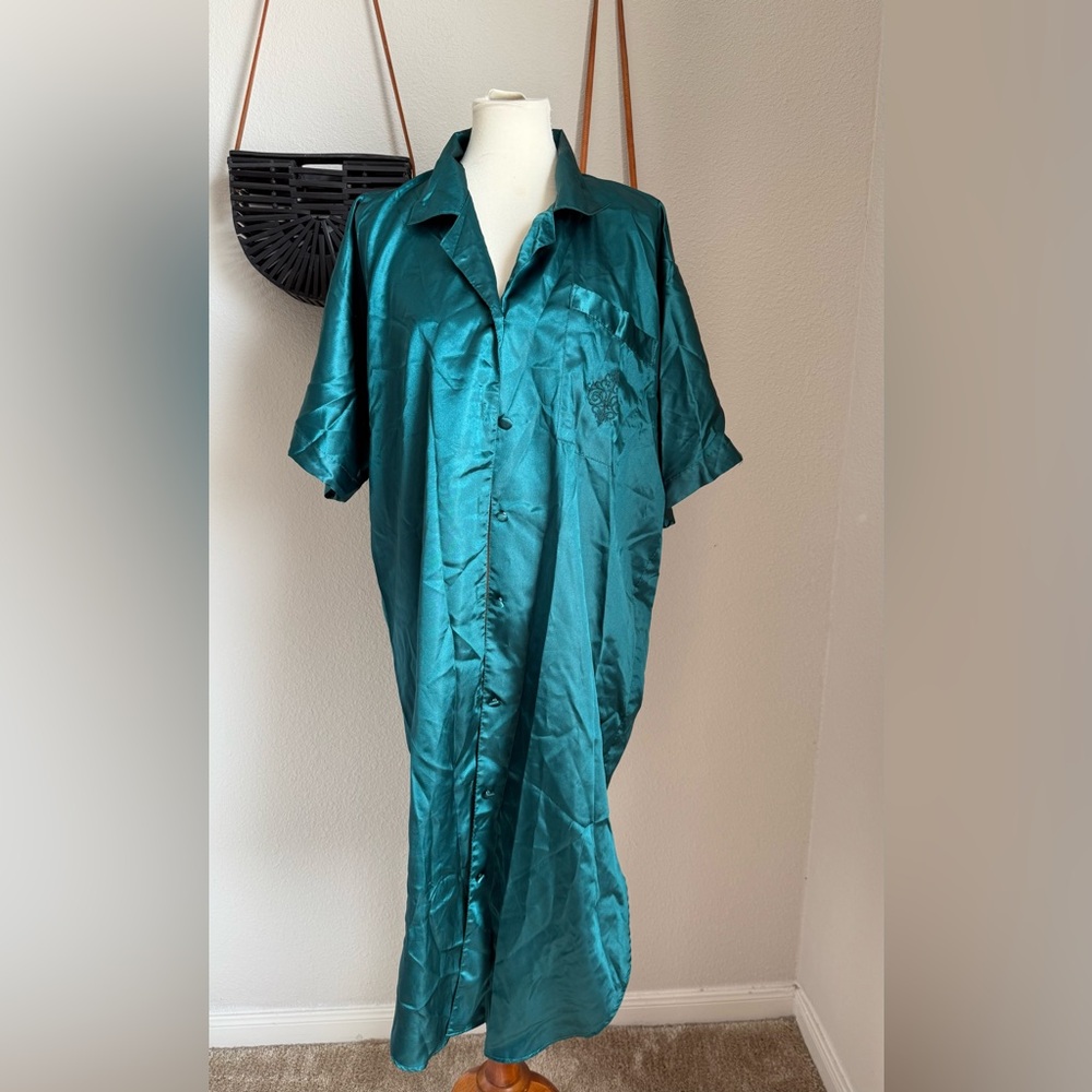Vintage Sleep Solutions Green Button Nightgown, Size Medium